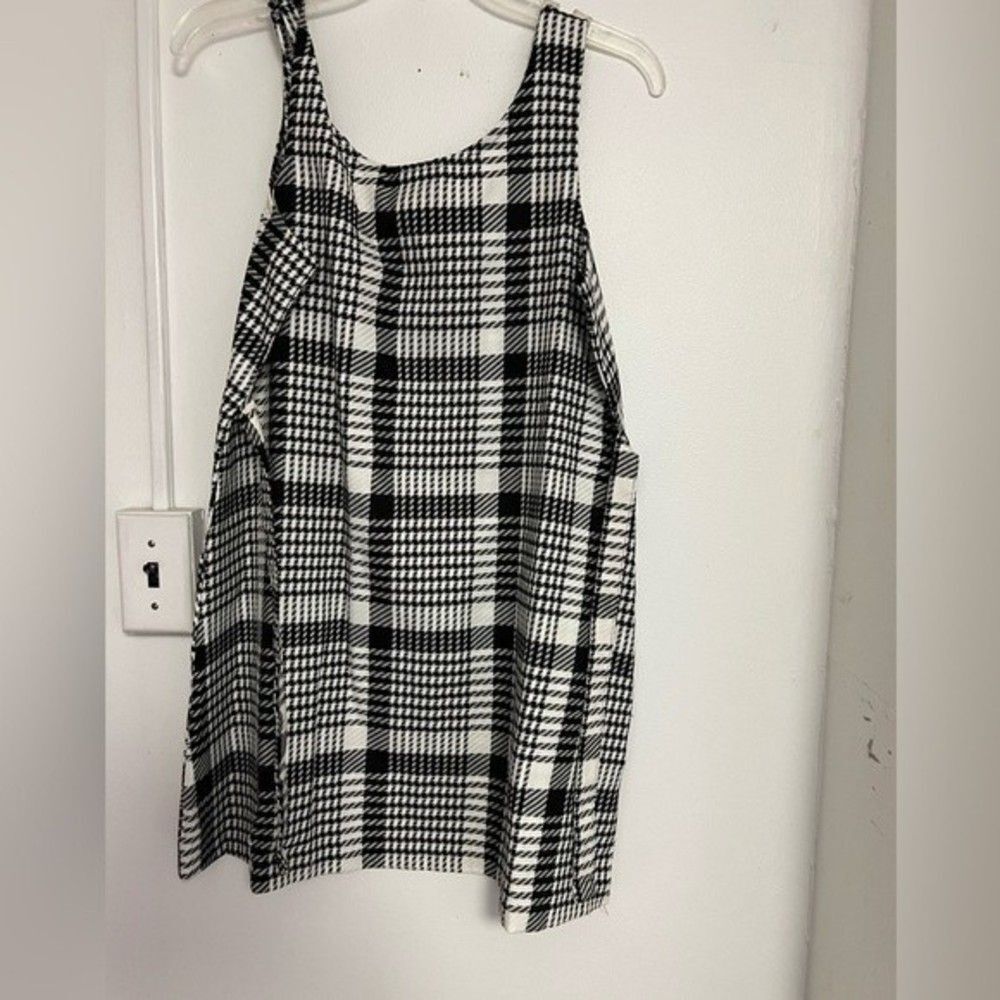 Black and white dress